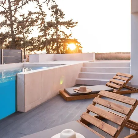 Serene Halkidiki * Néa Iráklia